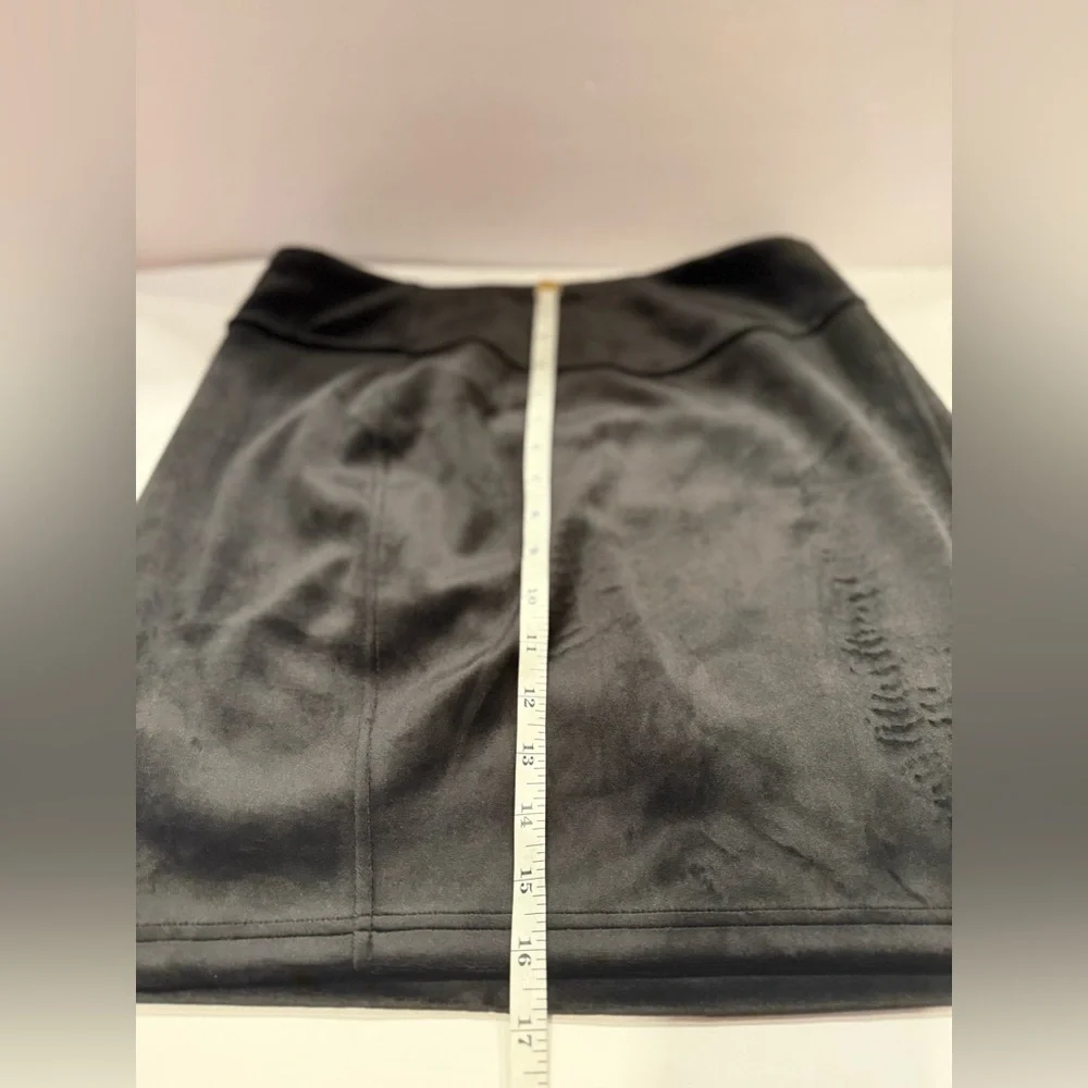 Lululemon Scuba HR Mini Skirt Velvet Size M NWT
